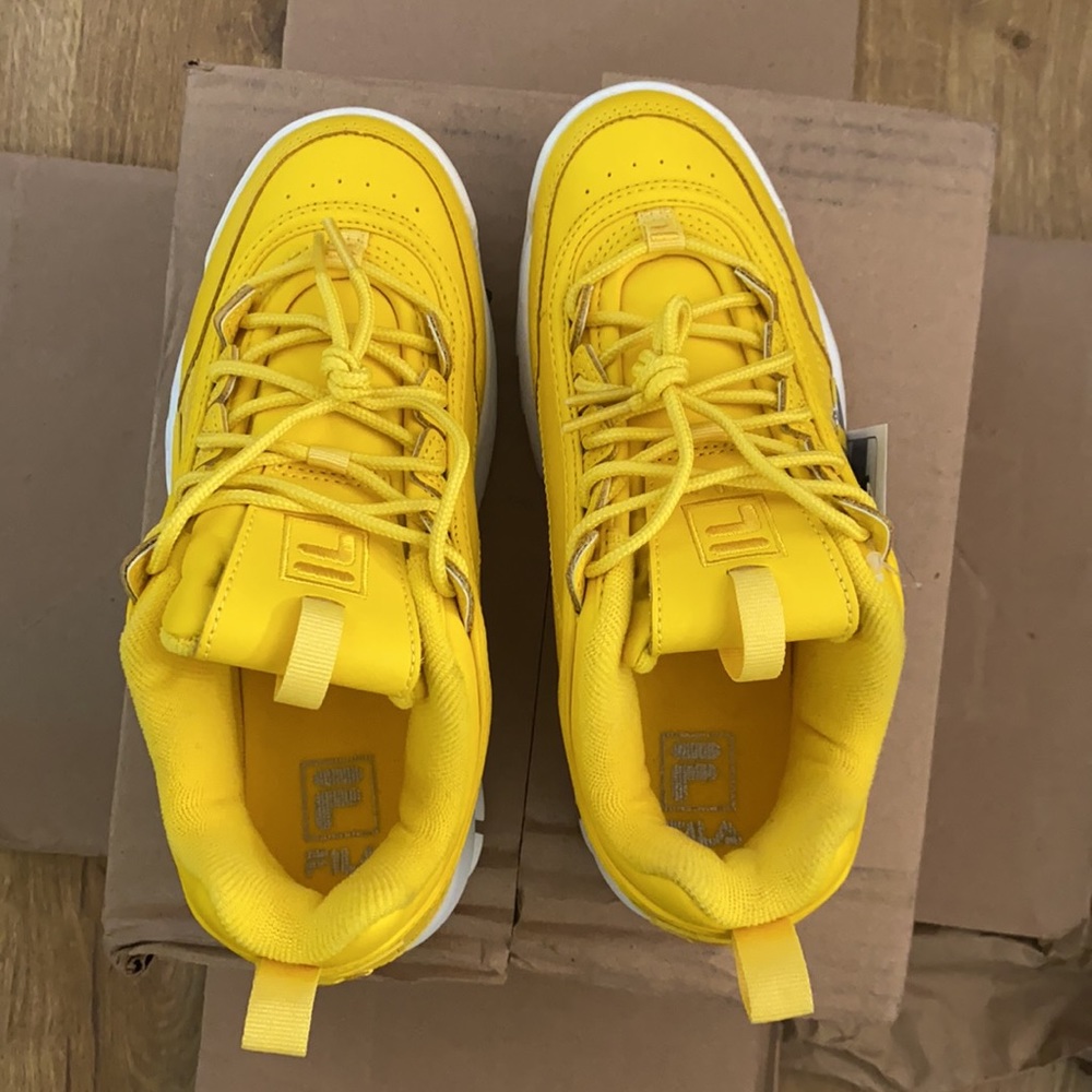 Yellow Fila - Picture 5 of 6